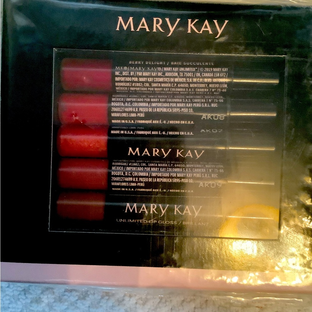 Lip gloss 5 Assorted colors